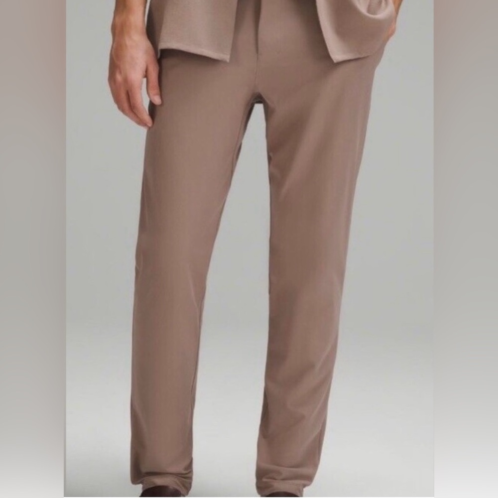 Mens Lululemon ABC Relaxed Fit Trouser size 32x40 Hidden Zipper Pocket sku#84